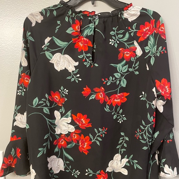 Old Navy Ruffled Georgette Floral Blouse - Picture 2 of 4